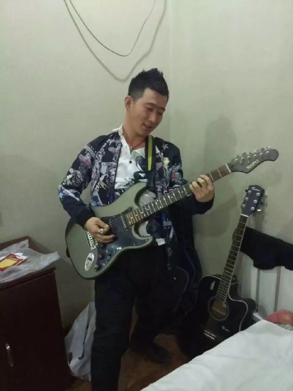小吉他的第一张照片--吉林残疾人相亲网